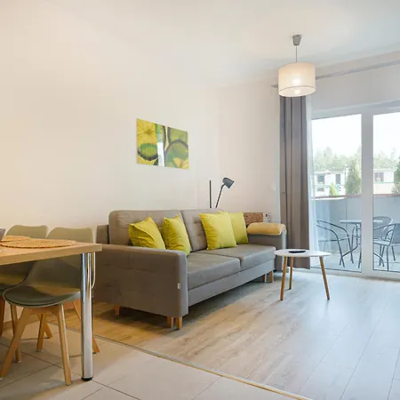 La Z Salonem, Sypialnią, Parkingiem, Blisko Centrum *