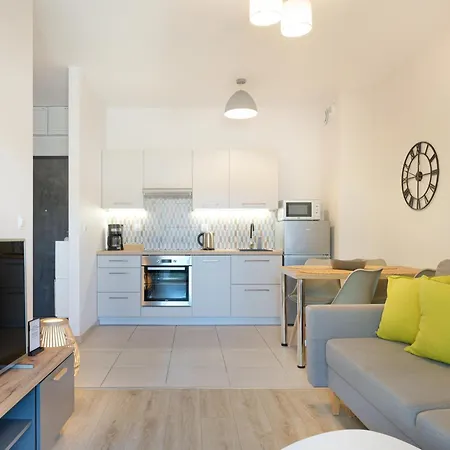 La Z Salonem, Sypialnią, Parkingiem, Blisko Centrum *